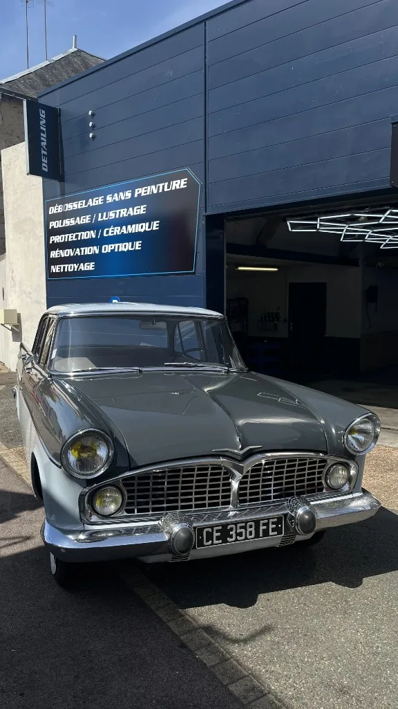 Devanture de l'atelier de detailing auto MC DETAIL' Car à Clermont Créans (Sarthe)